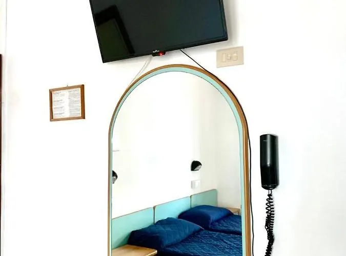 Telstar Hotel