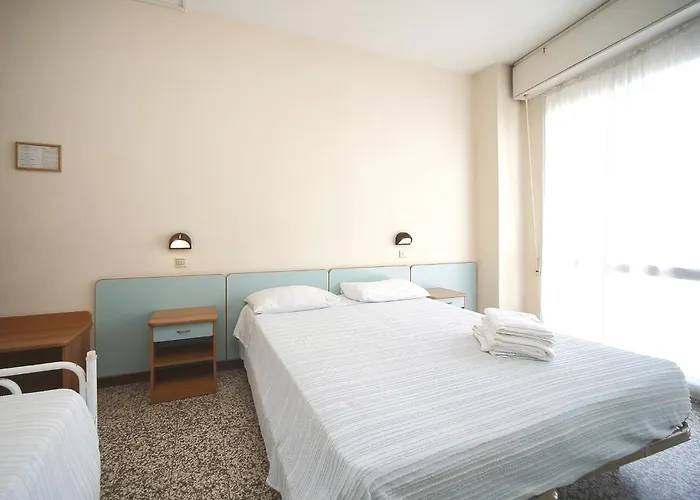 Telstar Hotel 3*