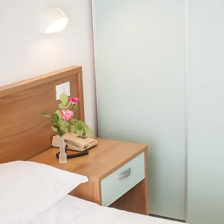 Telstar 3* 리미니