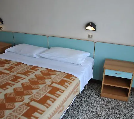 Telstar Hotell 3*