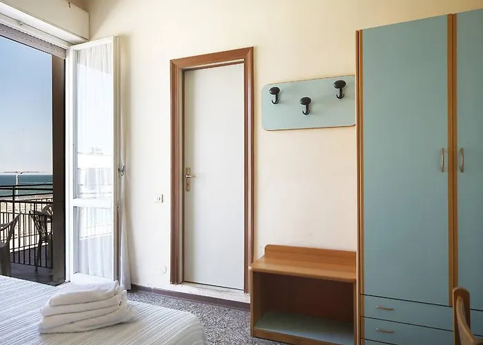 Telstar Hotel